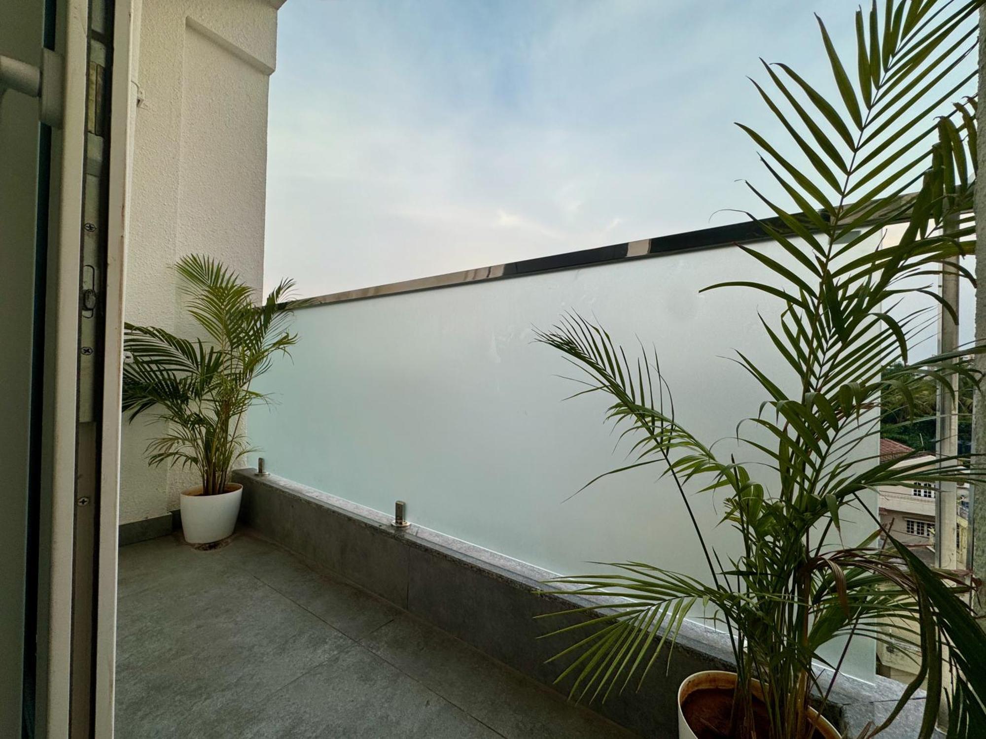 Truelife Whitefield - Premium 1 Bhk Apartments - Prime Location - Easy Access To Main Rd - Metro - Itpl - Fast Wifi - Kitchen - Smart Tv - Power Backup - Park - Garden Views Bangalore Luaran gambar